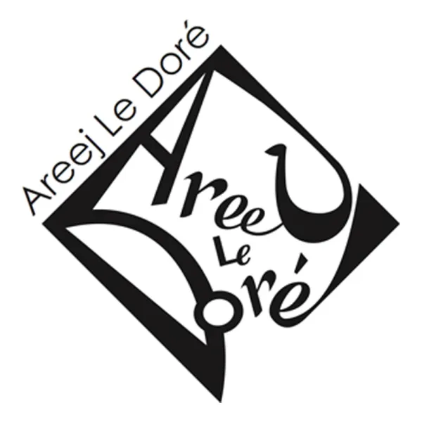 Areej Le Dore By The Kaaba